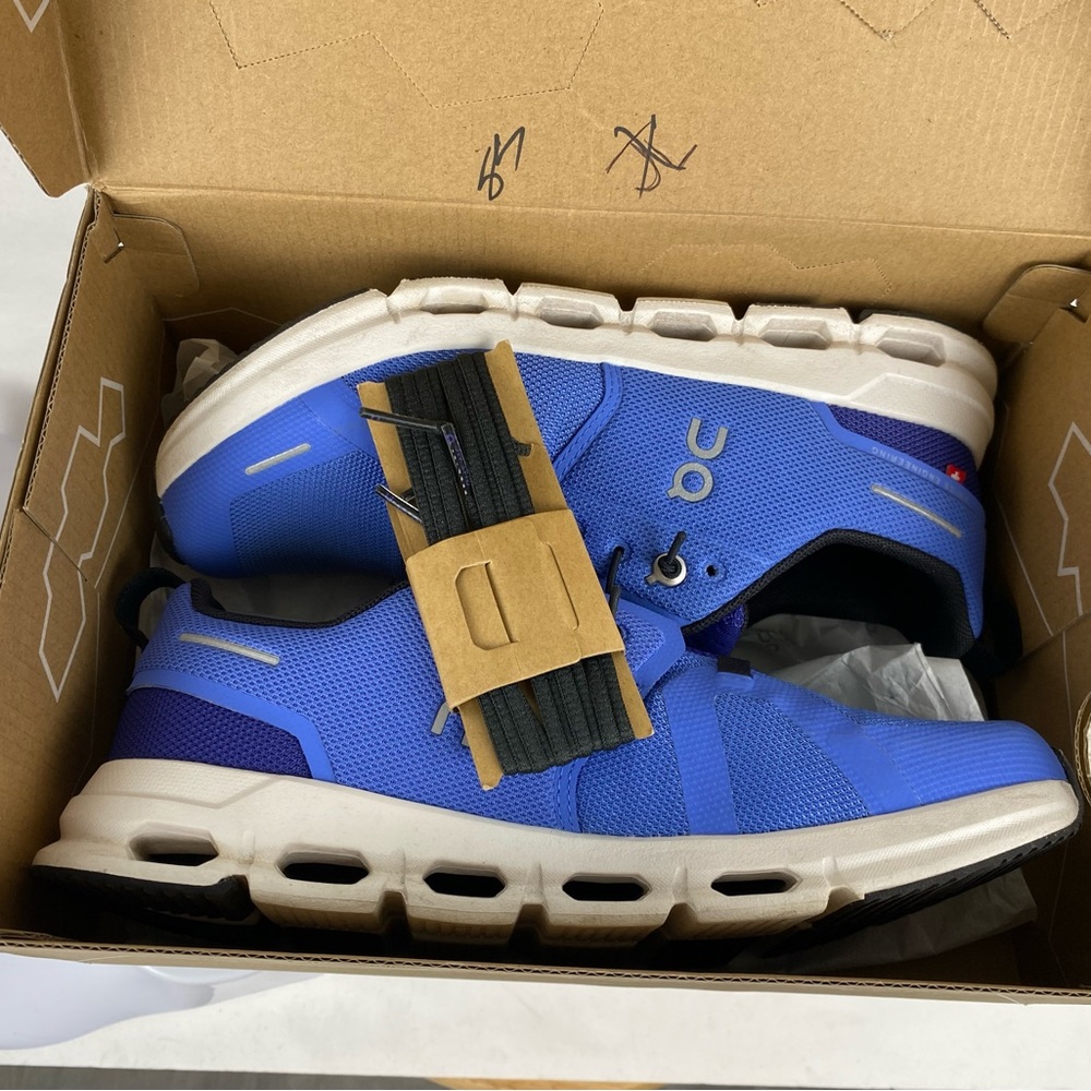 On Runninh Cloud Sky sneakers are lightweight, blue agile running shoes size Y6 - Picture 3 of 11